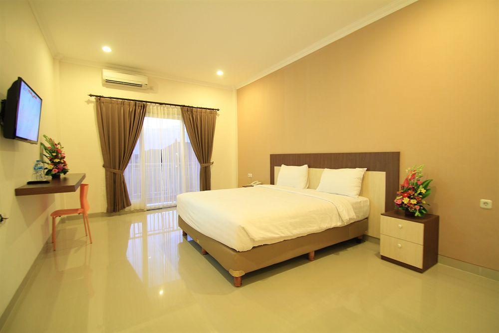 Oyo 90473 Gowin Hotel Kuta  Exterior photo